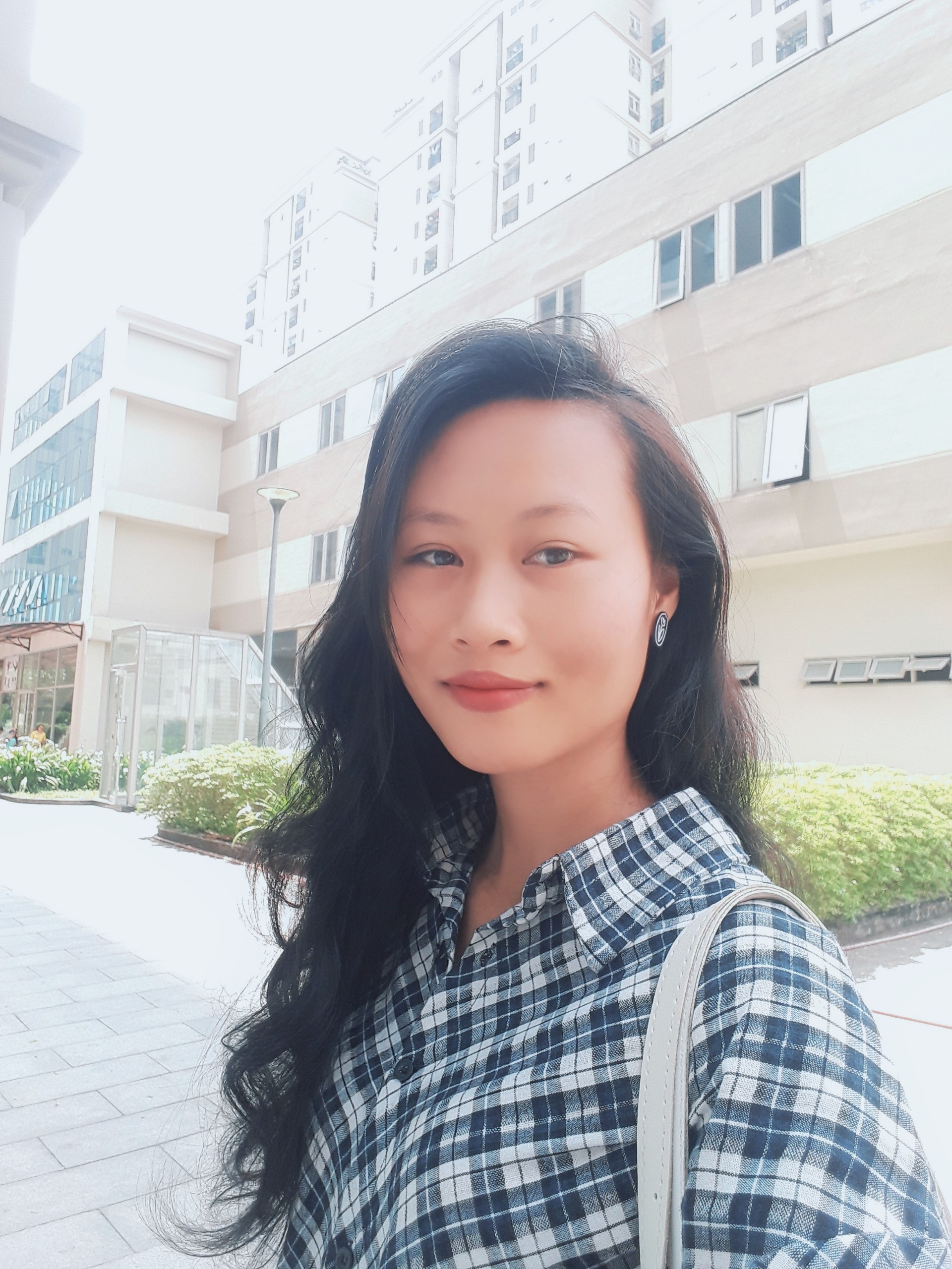 Chị NGUYỄN THỊ PHƯỢNG ANH